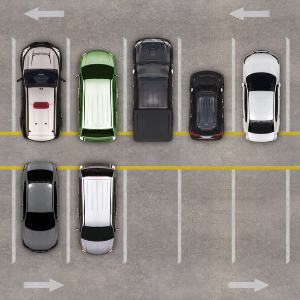 Avoid a Parking Lot Accident with These Tips article header